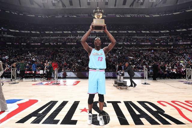 陈国豪CBA首秀20+10杨瀚森13+10 北控力克青岛